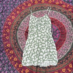 Flowery dress with ruched top